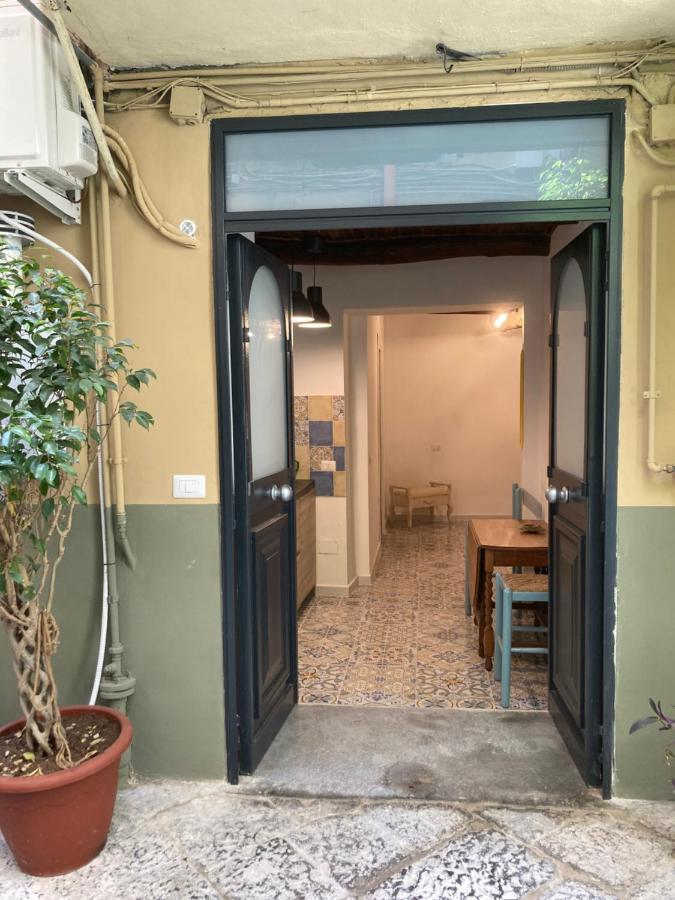 Appartement Zuccarella "Zuccherino"Nel Cortile à Naples Extérieur photo